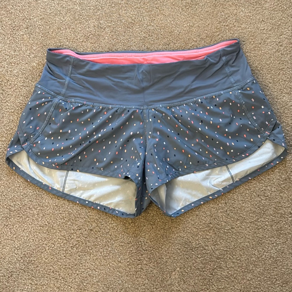 Lululemon run speed 2.5” shorts, size 6